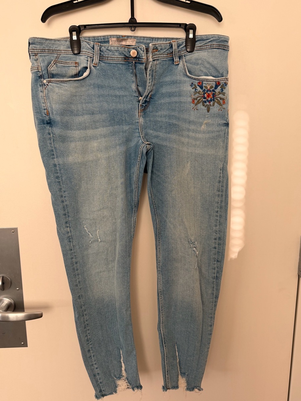 Zara Light Blue Embroidered Ankle Skinny Jeans